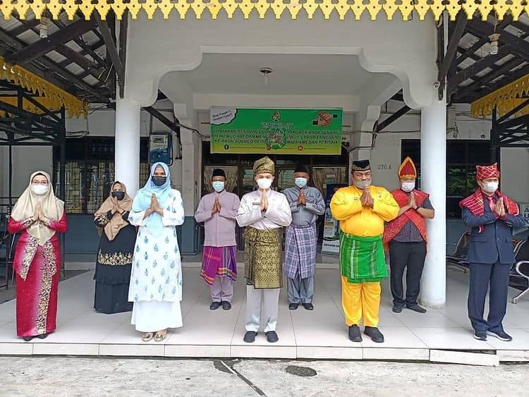 Pemakaian Baju Adat Daerah Jajaran ASN Kecamatan Medan Petisah